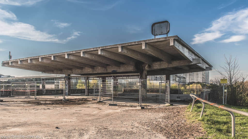 Ich werde alt! Bahnhof Olympiastadion Familie Sterr