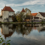 Blutenburg München spiegelt sich im See