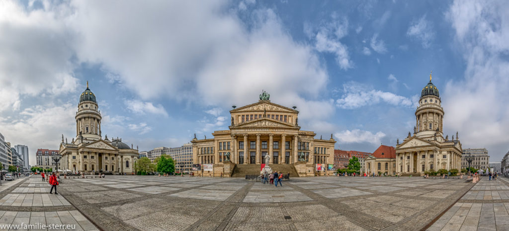 Panoramaaufnahme des Berliner Gendarmenmarktes