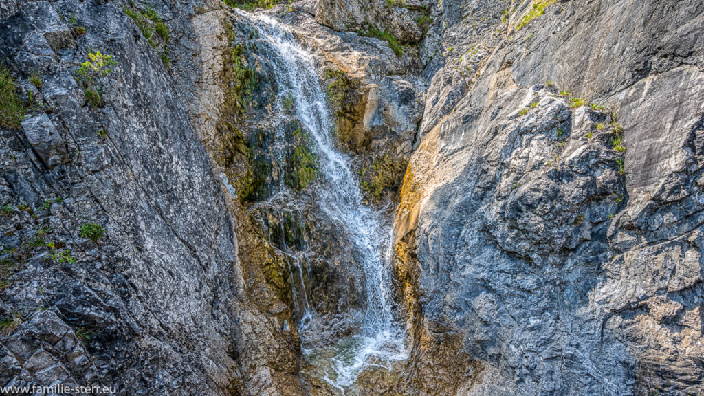 Schronbach Wasserfall beim Slyvenstein Speichersee in der Nähe von Lenggries