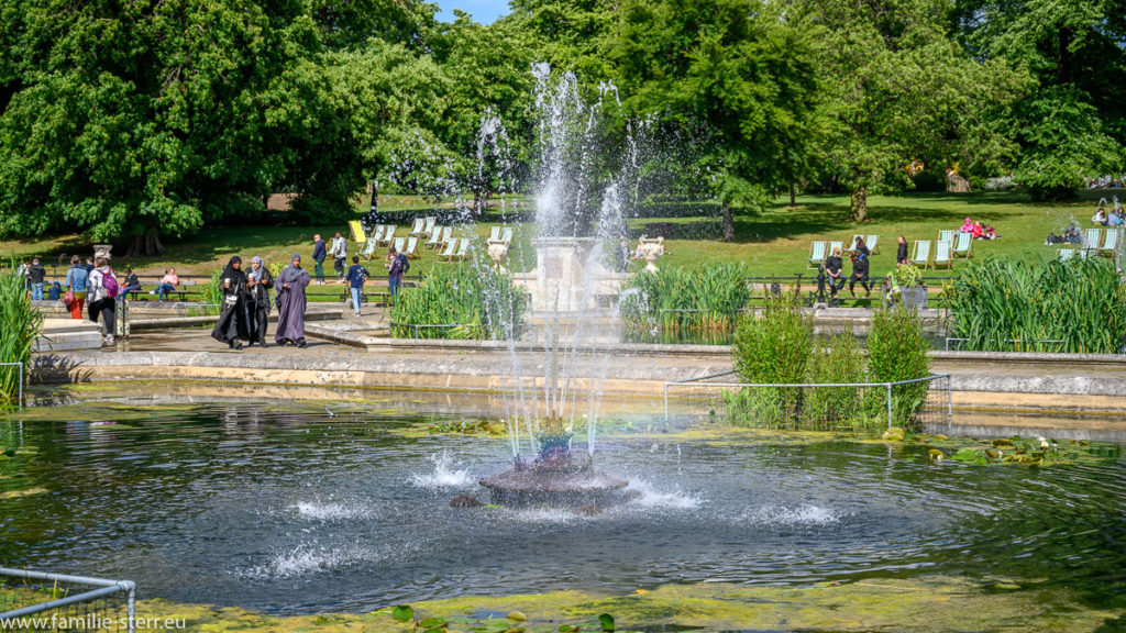 Springbrunnen im Italian Garden / Hyde Park / London