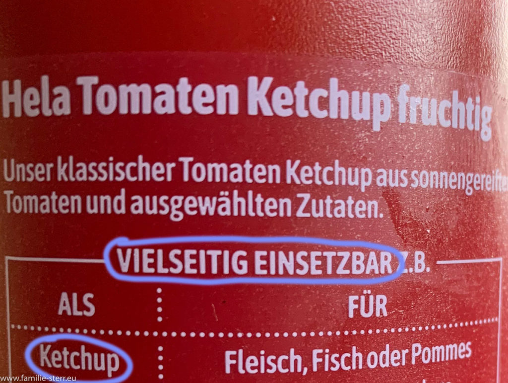 Aufschrift auf einer Flasche "Hela - Ketchup" - vielseitig einsatzbar