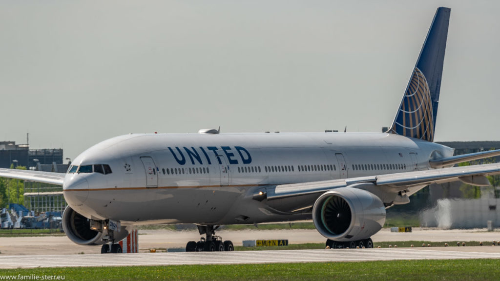 United B777 in MUC