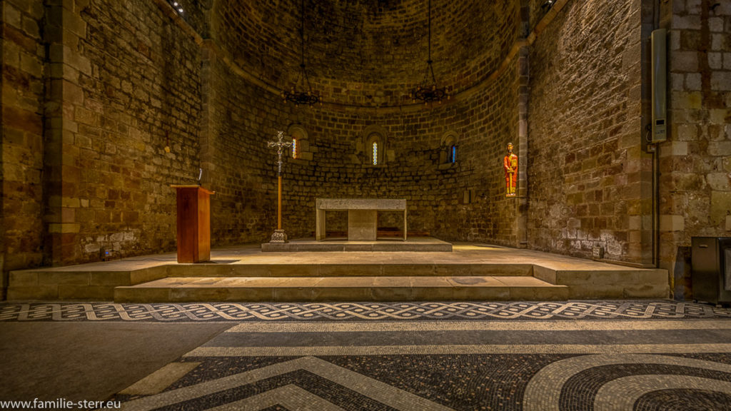Altarraum der Klosterkirche Sant Pau del Camp in Barcelona