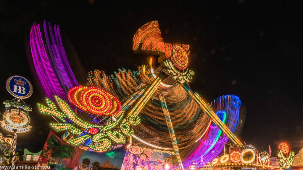 Oktoberfest bei Nacht