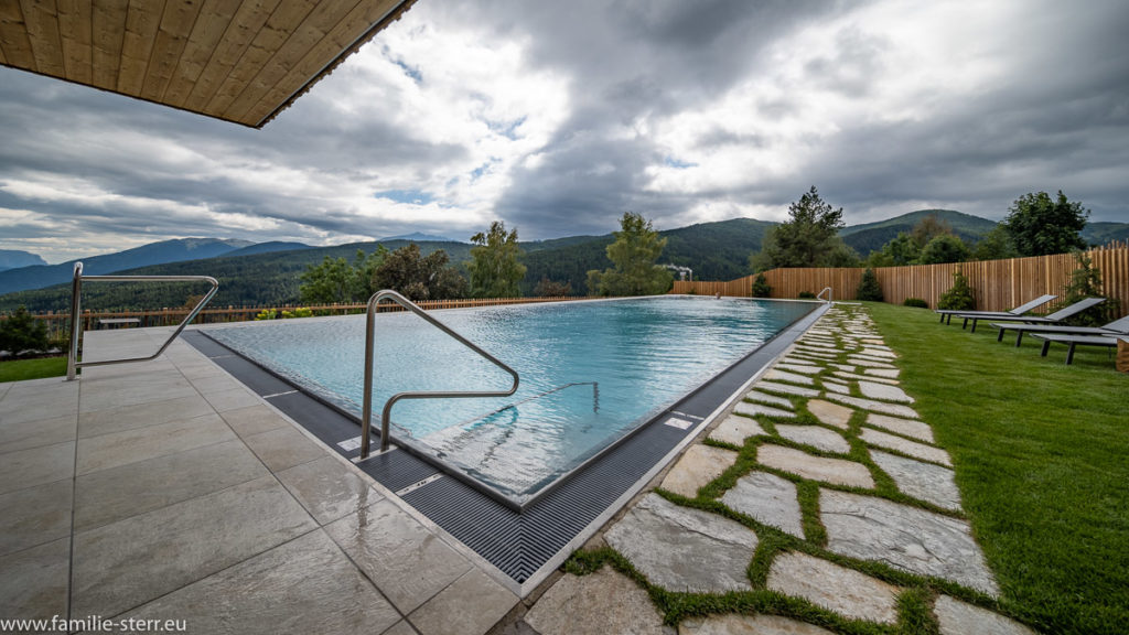 Pool im Spa vom Tratterhof in Maransen