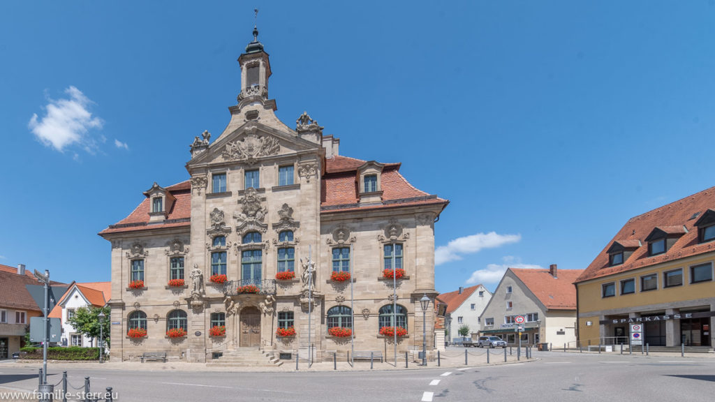 Fassade des Rathaus Ellingen