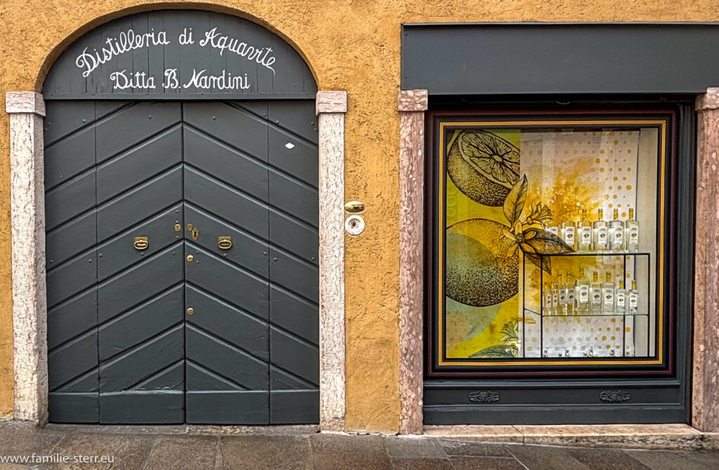 Grapperia Nardini - Eingang zur ältesten Grappa - Destillerie der Welt