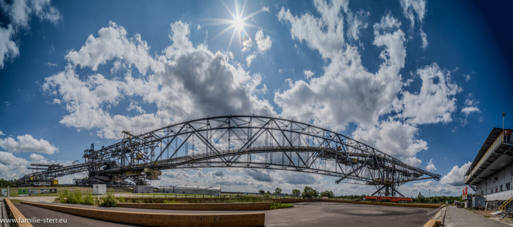 die Abraumförderbrücke F60 im Freilichtmuseum in Lichterfeld